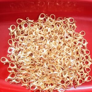 FINDINGS0025- 67 PCS GOLDEN METAL LOBSTER CLASPS FOR JEWELLERY MAKING- 20 GRAMS PACK
