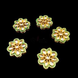 KUNDAN0008- ARNAS 4 PCS PACK OF FLOWER MOTIVE KUNDAN BEADS