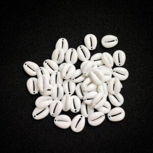 PLASTICBEADS0052 – ARNA’S 46 PCs PACK OF WHITE COWRY PLASTIC BEADS FOR JEWELLERY MAKING – 25 GRAMS PACK