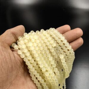 RGLASS0080 – 1 STRAND OFF WHITE 6MM ROUND GLASS BEADS